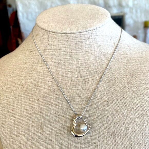 Tasaki Japanese Akoya Pearl 6.8mm 925 Sterling Silver Open Heart Necklace - Picture 2 of 12